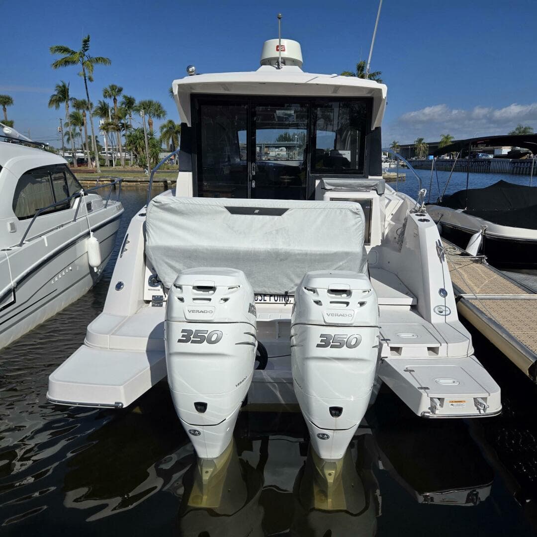 2020 Four Winns V355 Coupe OB — photo 5