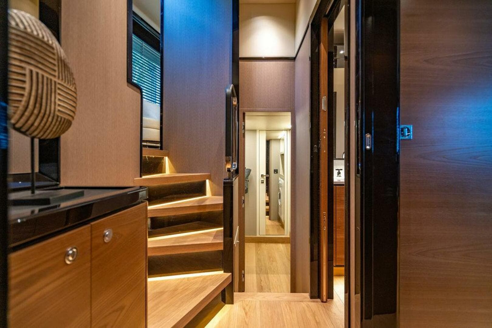 2023 Absolute Navetta — photo 27