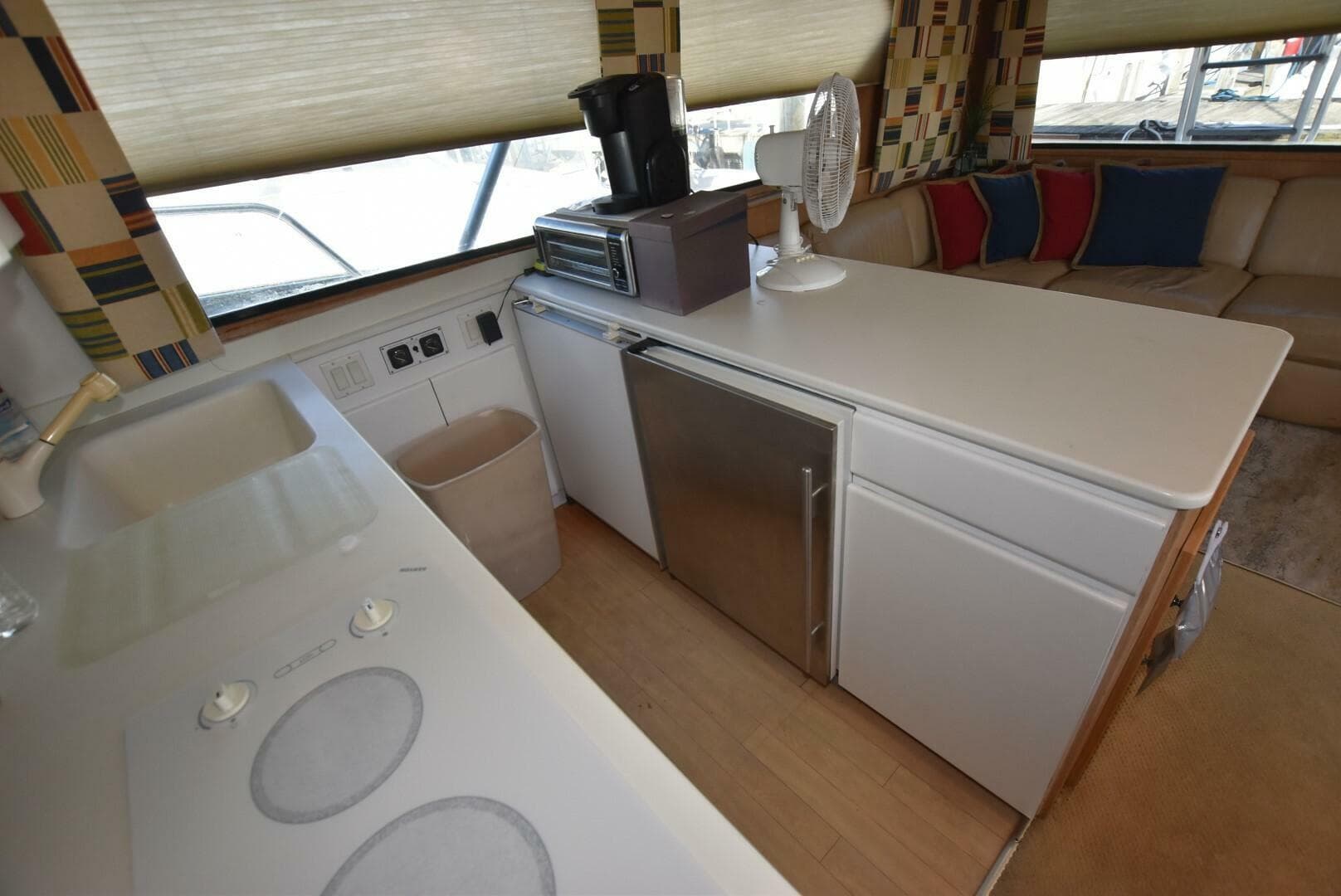 1996 Hatteras 50 Convertilble — photo 9
