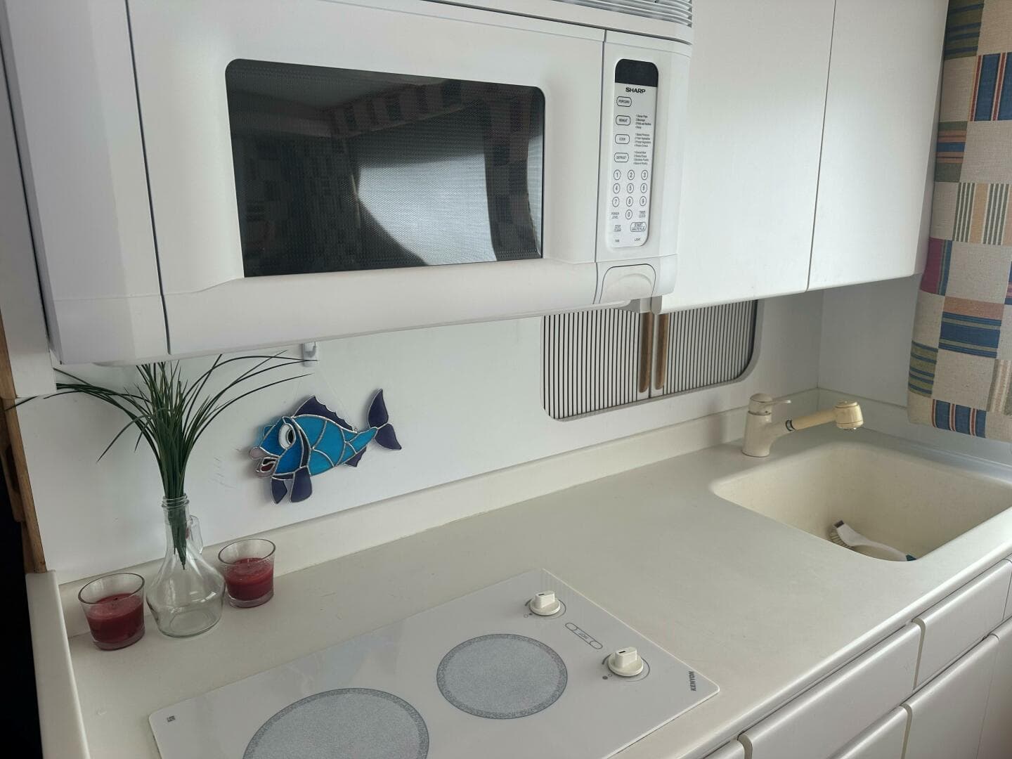 1996 Hatteras 50 Convertilble — photo 22