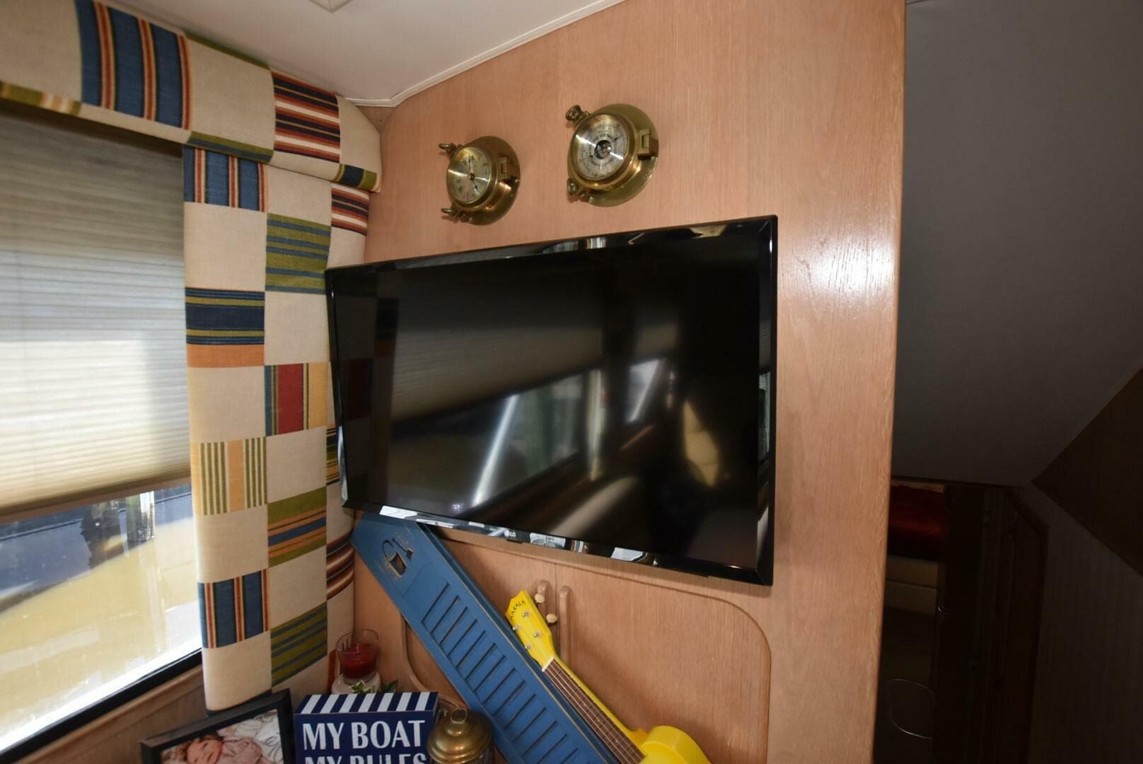 1996 Hatteras 50 Convertilble — photo 21