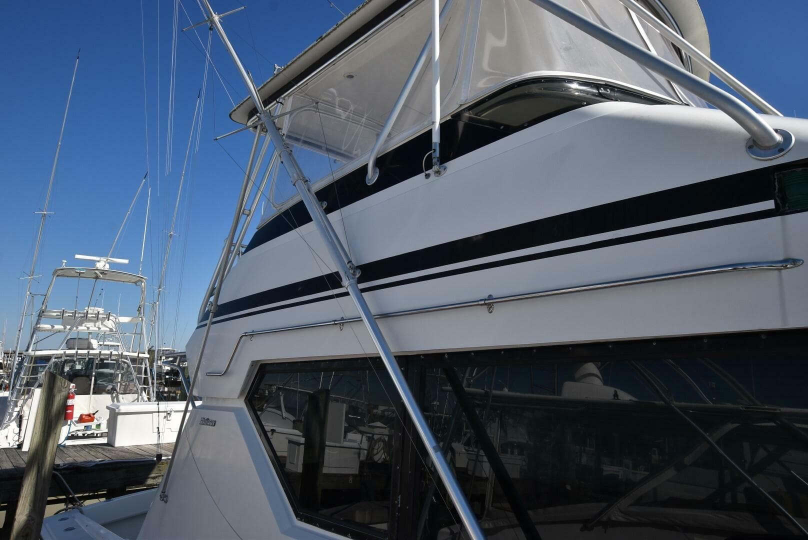 1996 Hatteras 50 Convertilble — photo 6