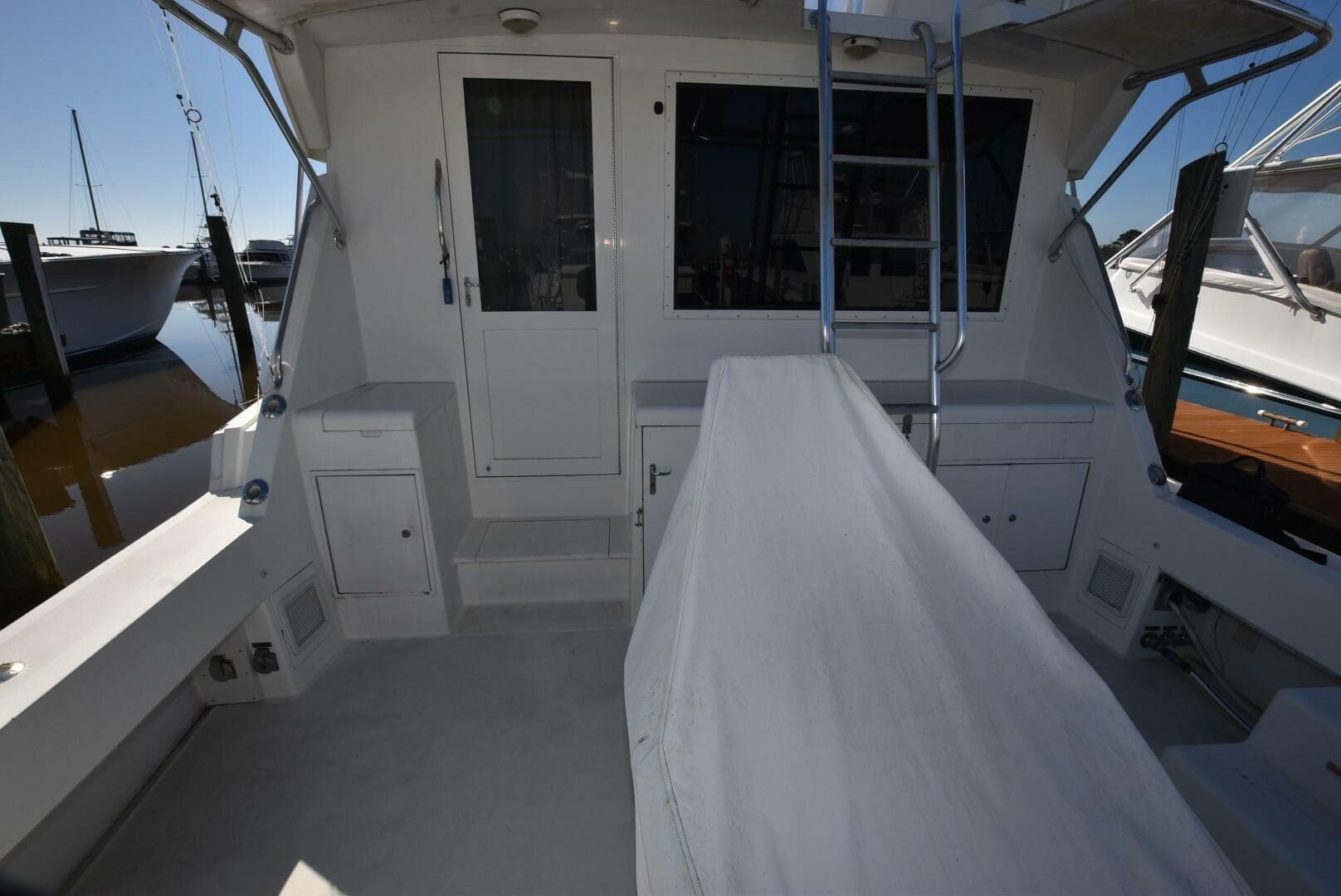 1996 Hatteras 50 Convertilble — photo 29