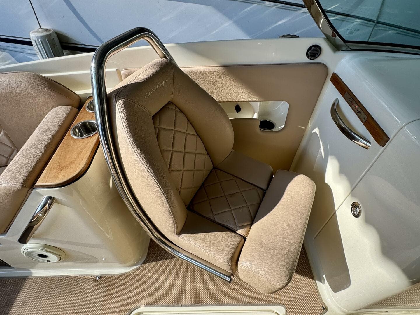 2018 Chris-Craft Launch 27 Heritage Trim Edition - Surf — photo 34