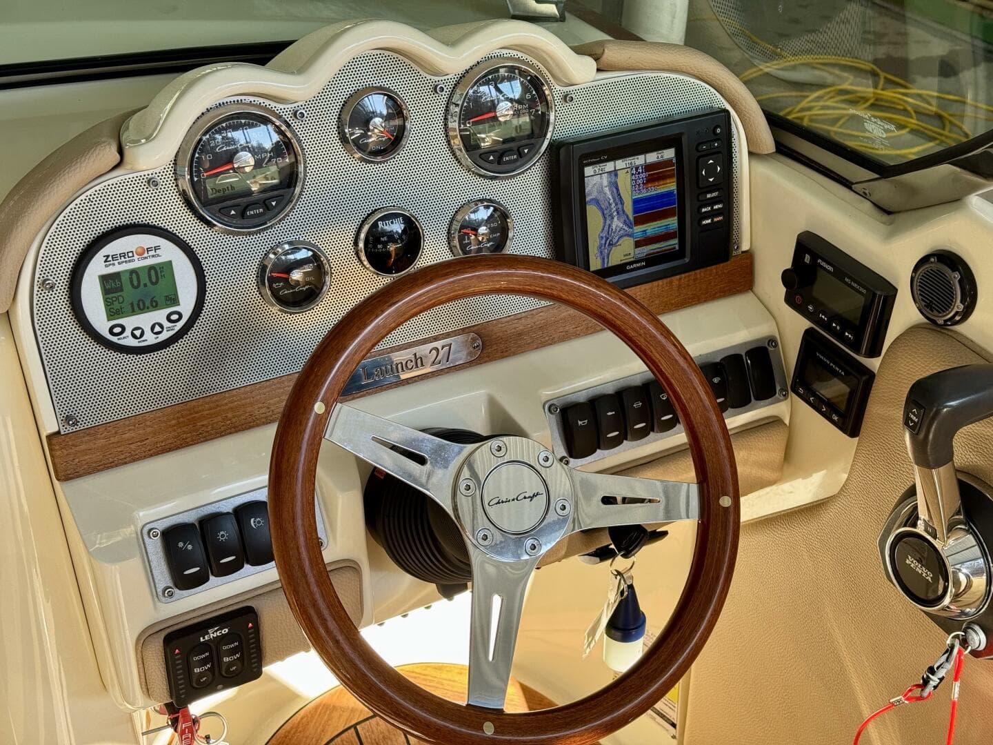 2018 Chris-Craft Launch 27 Heritage Trim Edition - Surf — photo 26