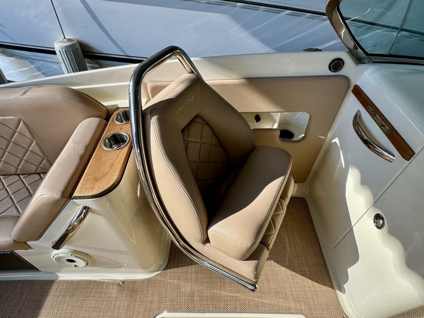 2018 Chris-Craft Launch 27 Heritage Trim Edition - Surf — photo 35