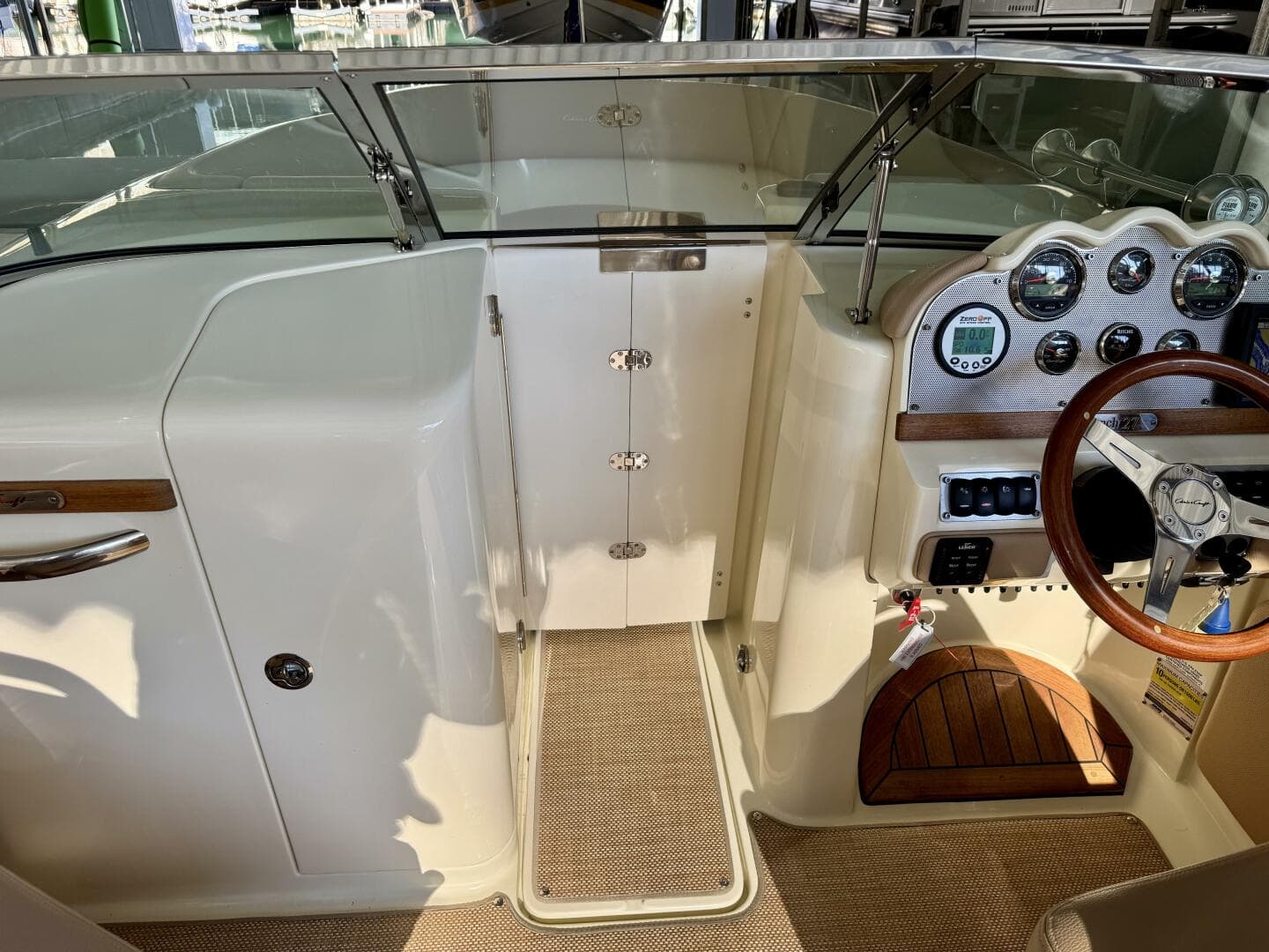 2018 Chris-Craft Launch 27 Heritage Trim Edition - Surf — photo 41