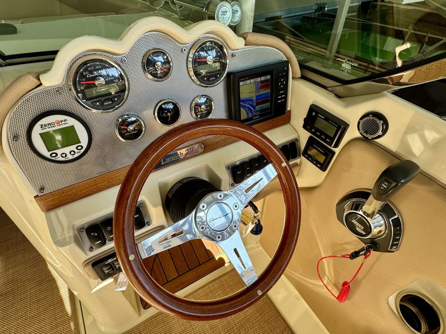 2018 Chris-Craft Launch 27 Heritage Trim Edition - Surf — photo 25