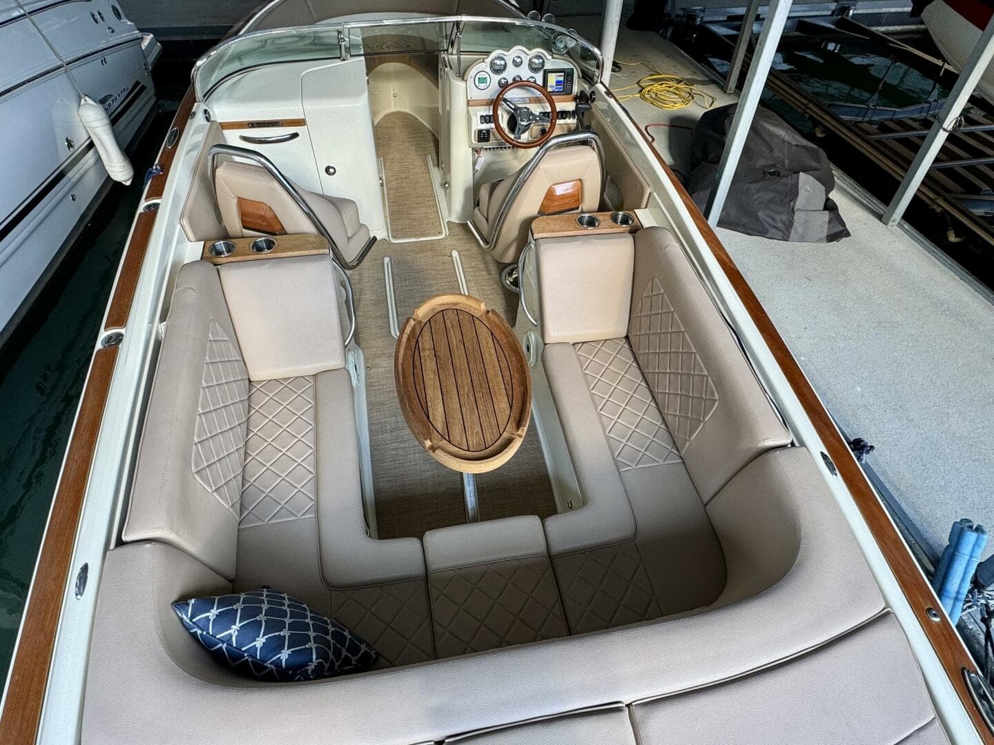 2018 Chris-Craft Launch 27 Heritage Trim Edition - Surf — photo 17