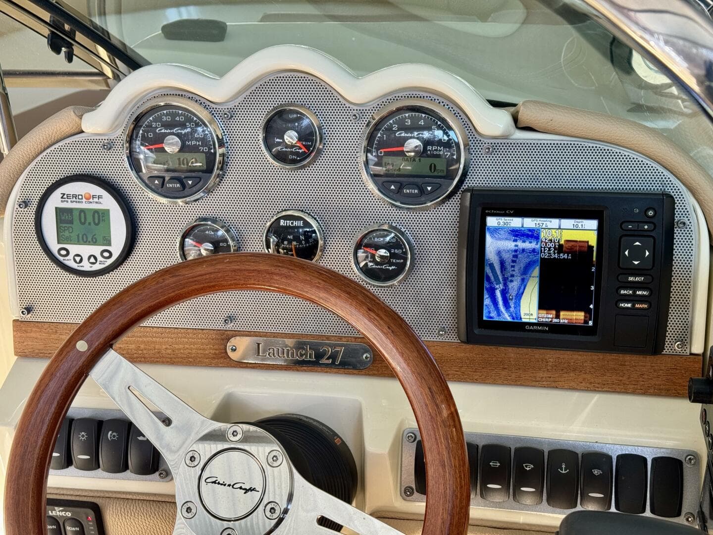 2018 Chris-Craft Launch 27 Heritage Trim Edition - Surf — photo 28