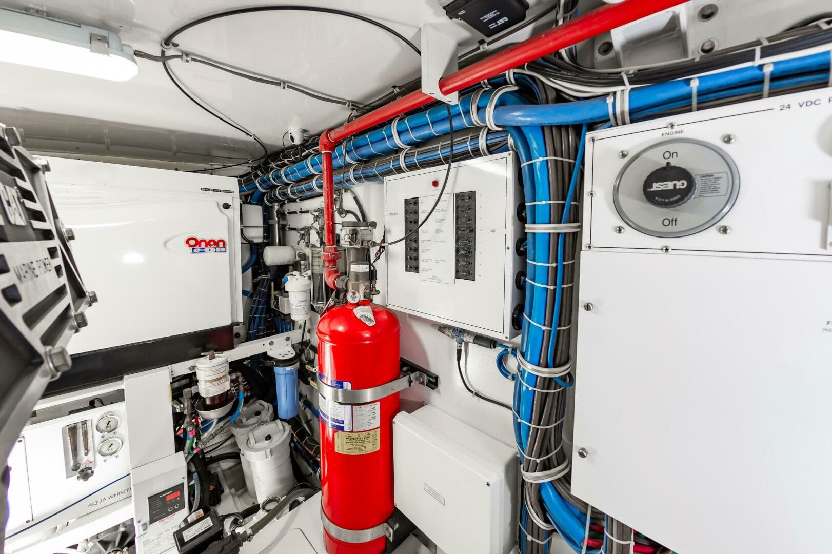 2008 Hatteras 64 Enclosed Bridge — photo 72