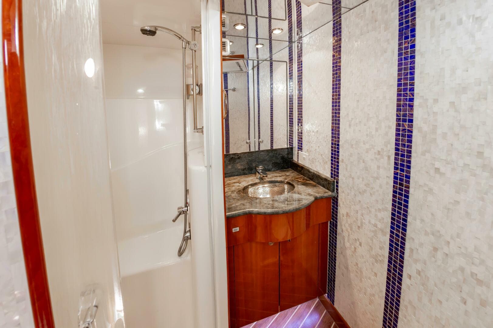 2008 Hatteras 64 Enclosed Bridge — photo 56