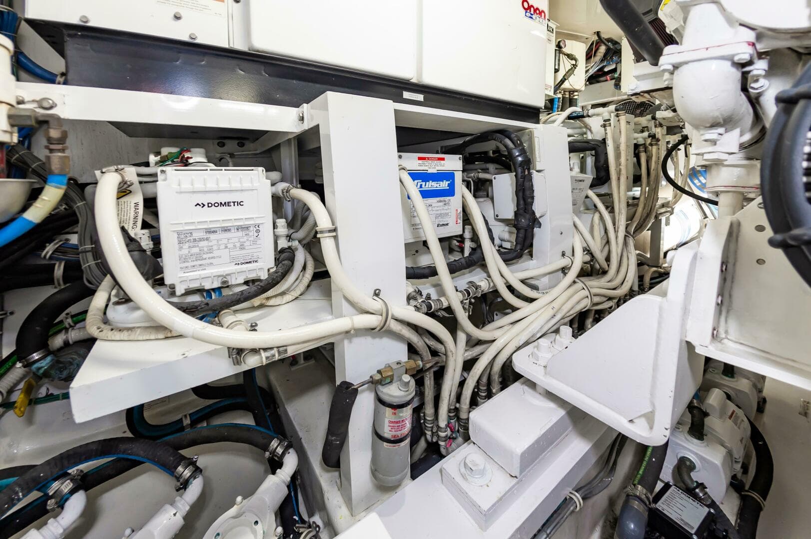 2008 Hatteras 64 Enclosed Bridge — photo 74