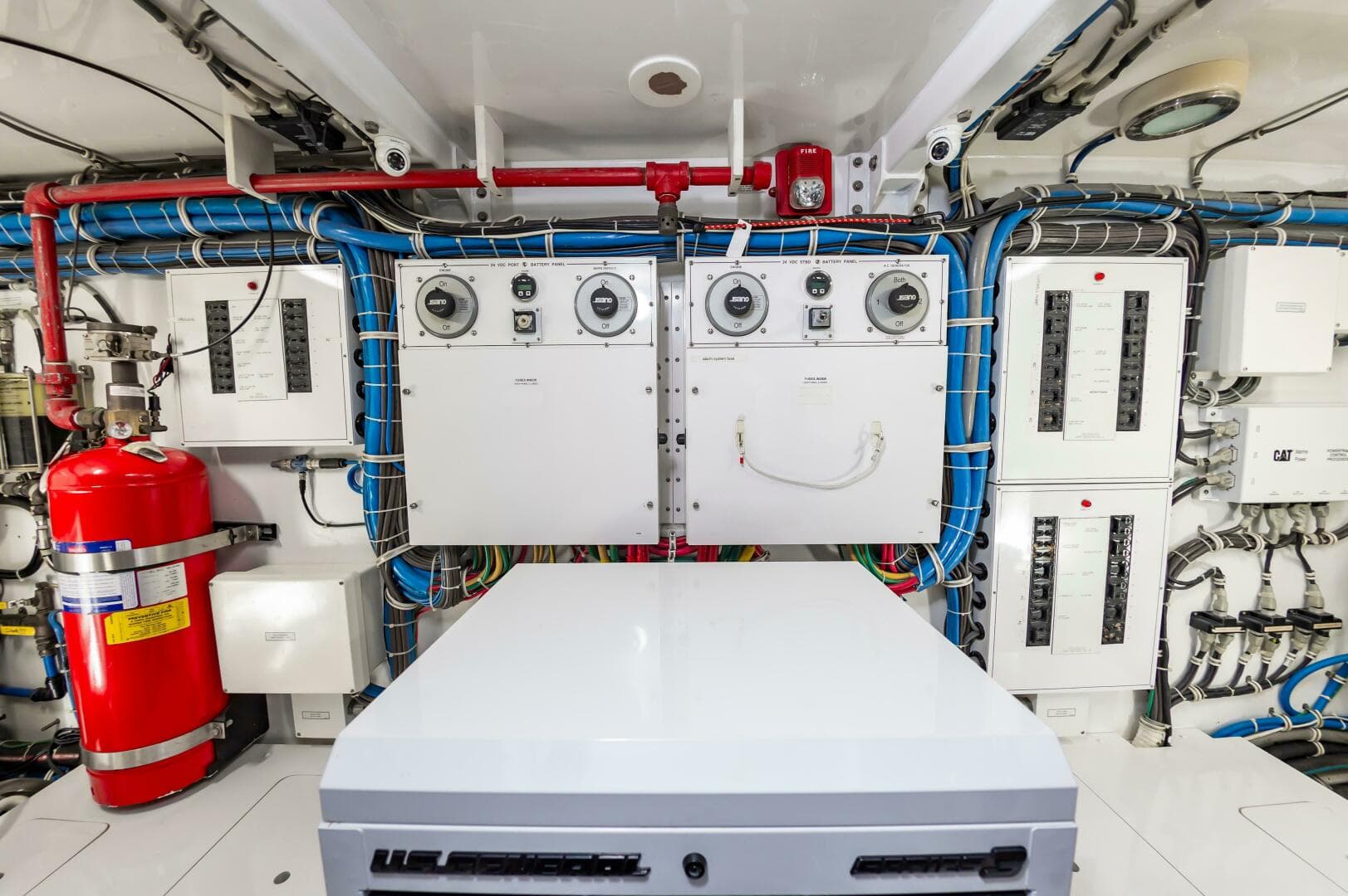 2008 Hatteras 64 Enclosed Bridge — photo 70