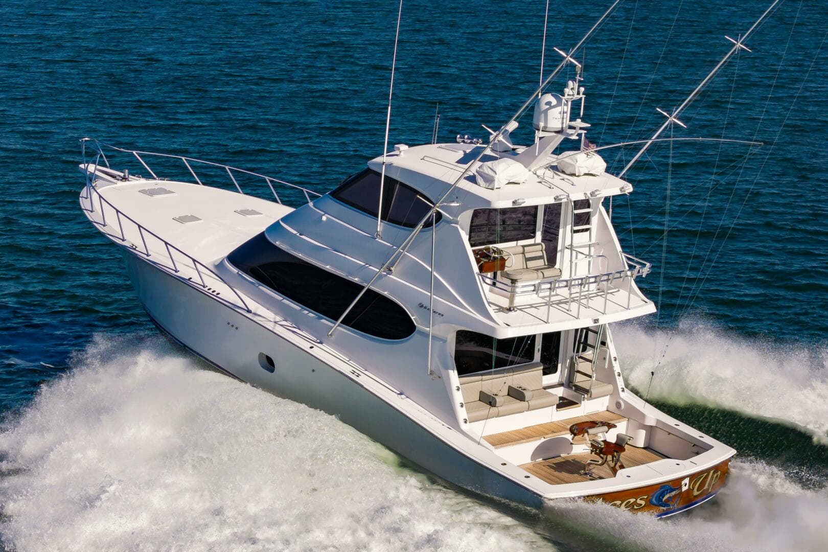 2008 Hatteras 64 Enclosed Bridge — photo 10