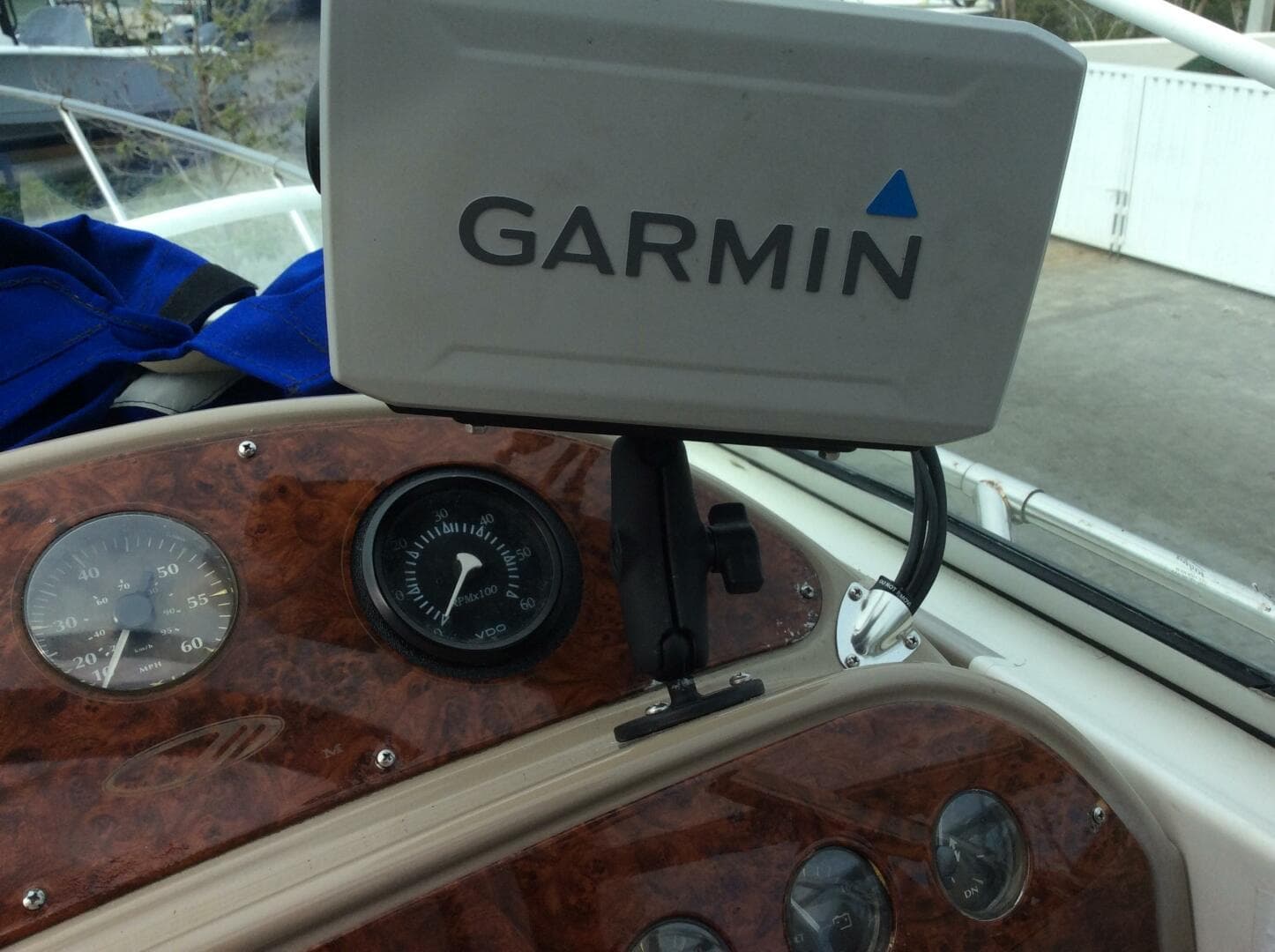 2000 Maxum — photo 11