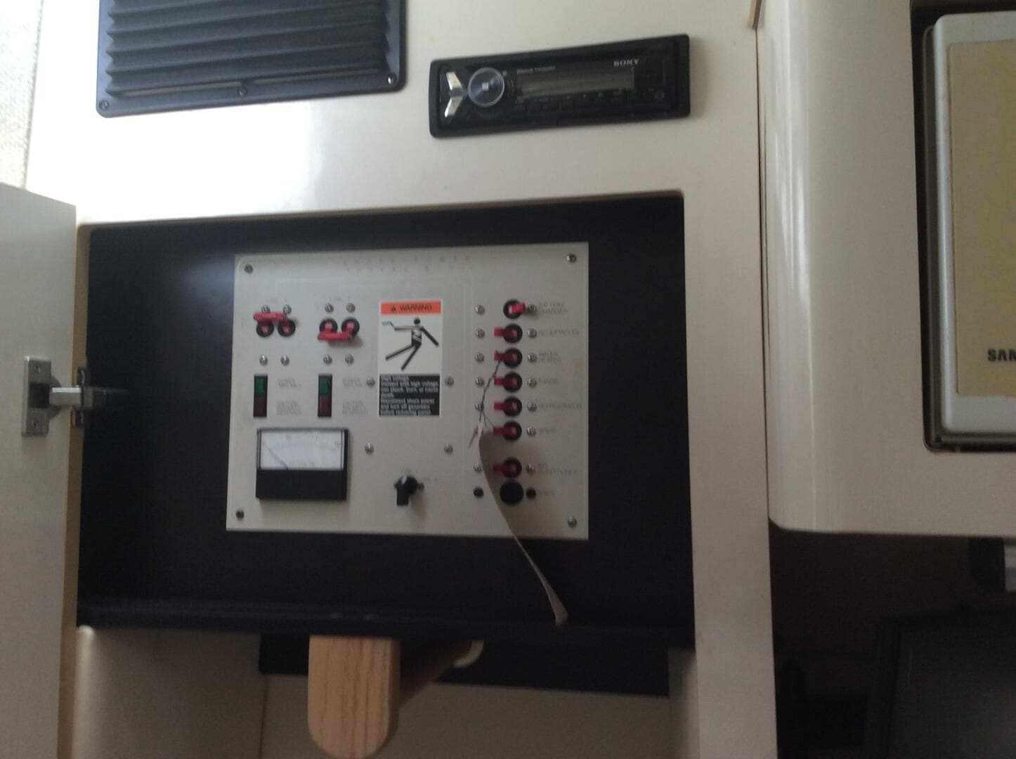 2000 Maxum — photo 23