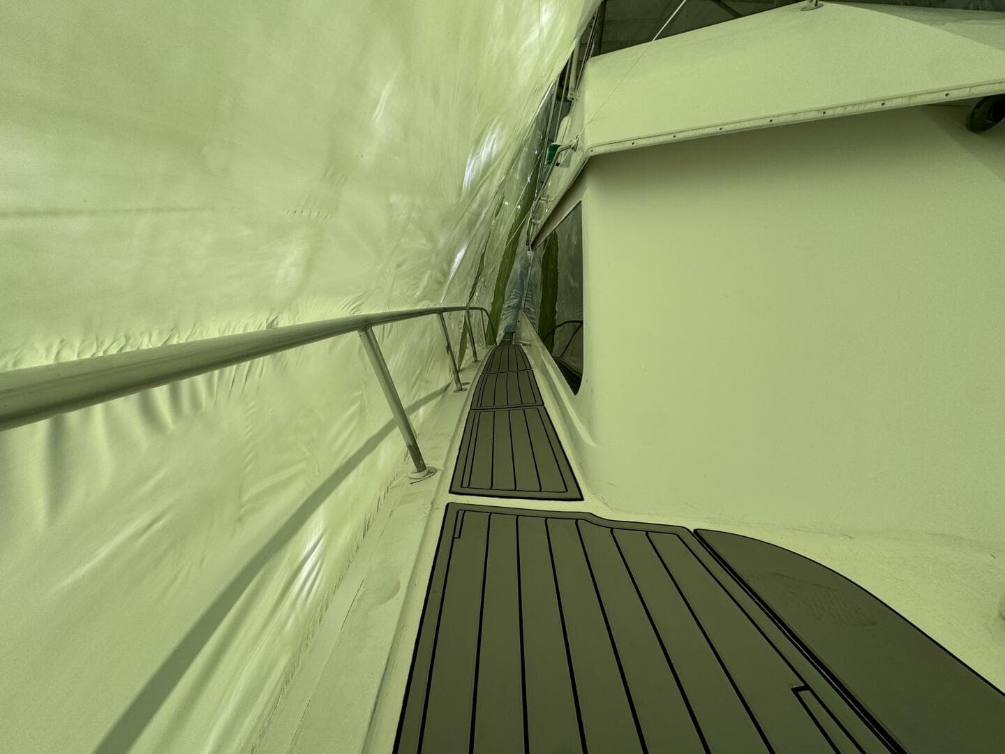 1980 Hatteras Convertible — photo 30