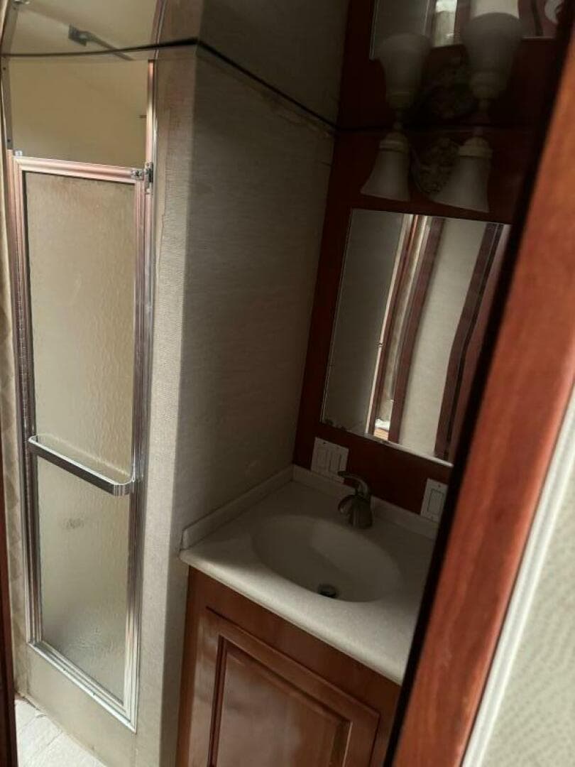 1980 Hatteras Convertible — photo 62