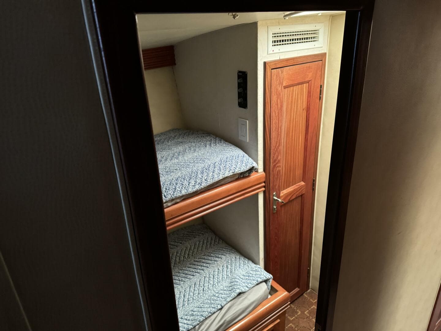 1980 Hatteras Convertible — photo 57