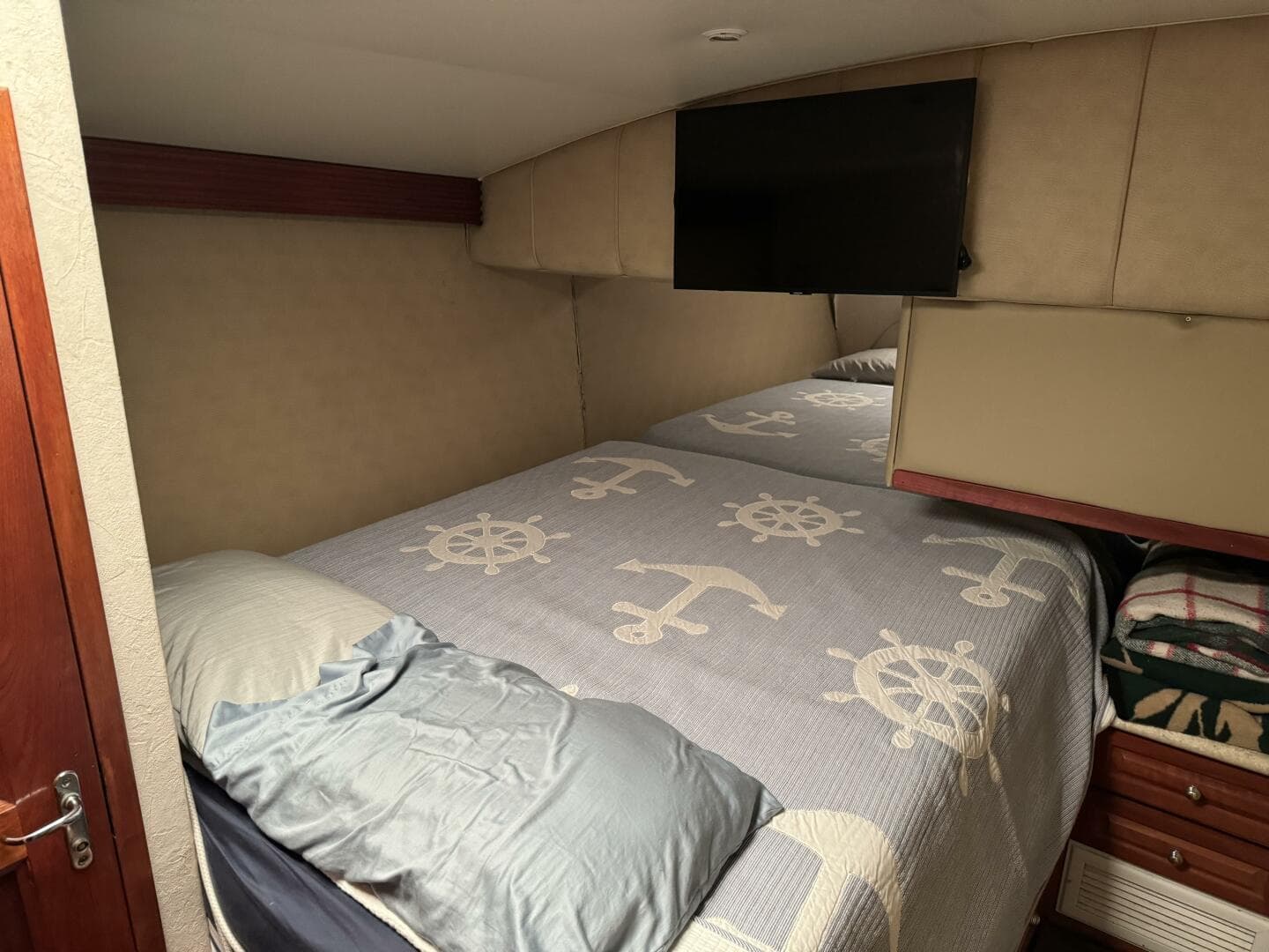 1980 Hatteras Convertible — photo 64