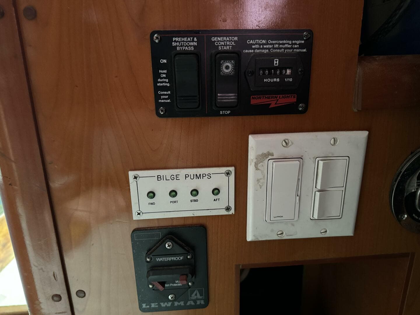 1980 Hatteras Convertible — photo 53