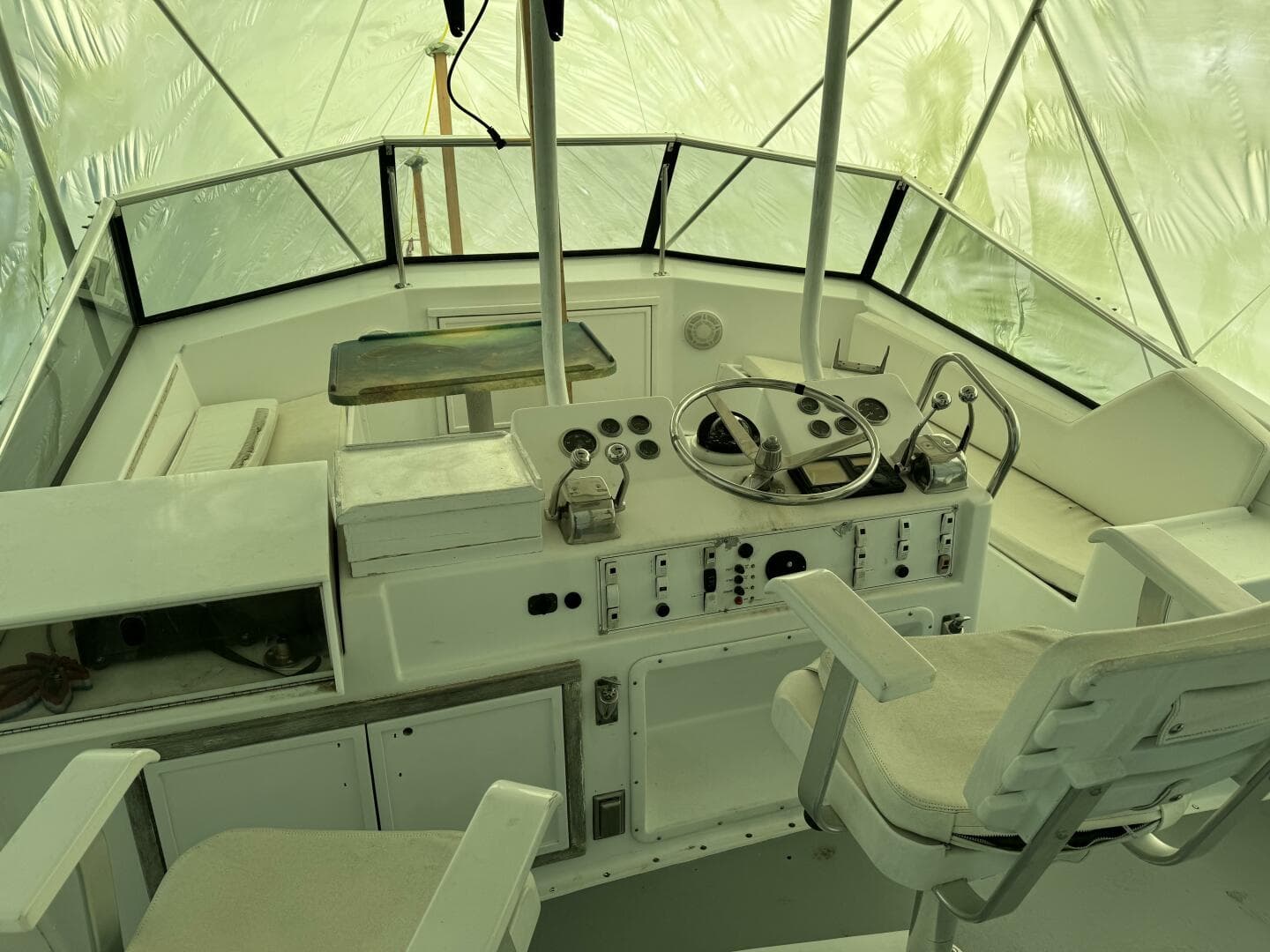 1980 Hatteras Convertible — photo 14