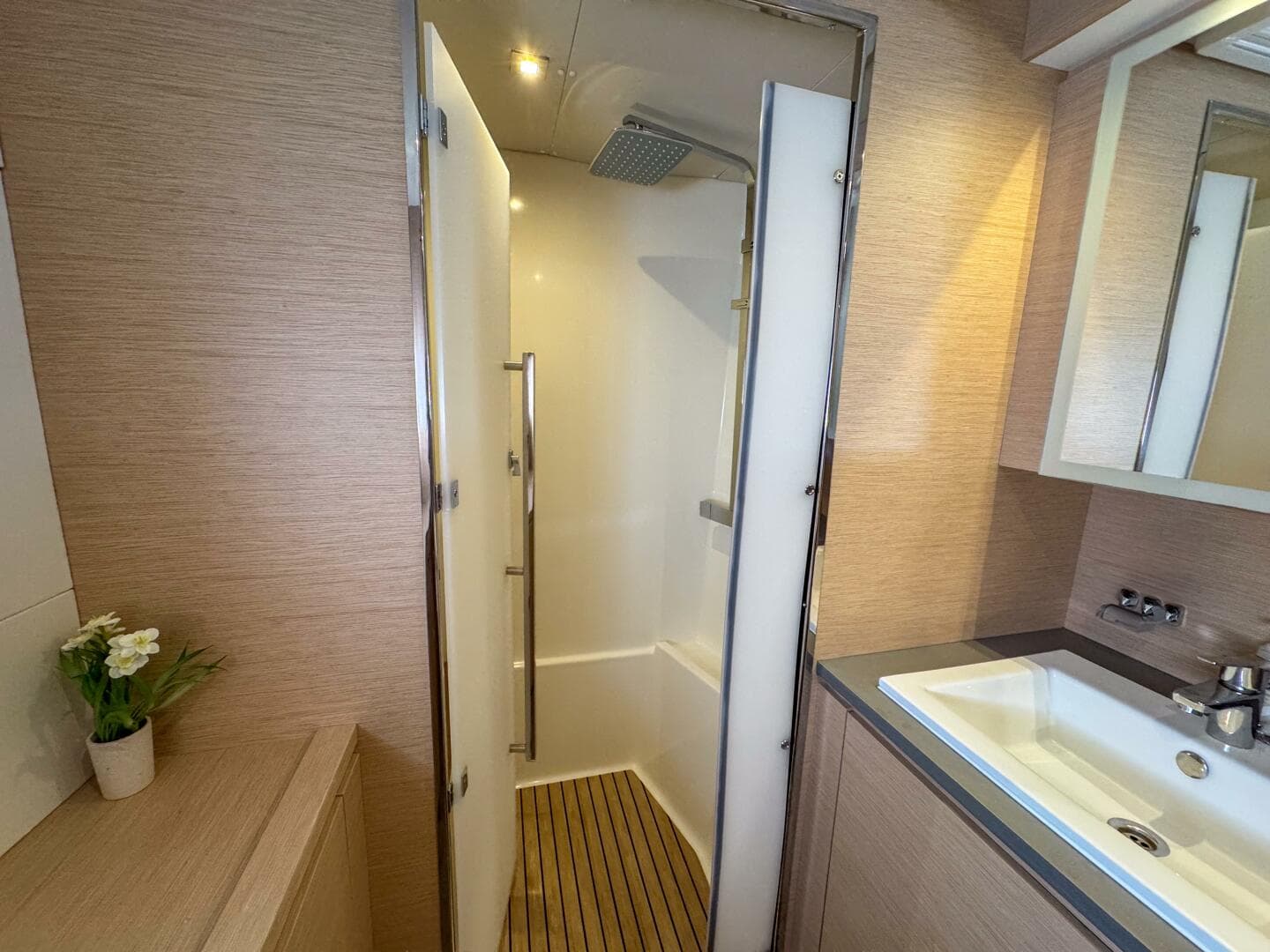 2021 Fountaine Pajot My 44 — photo 36