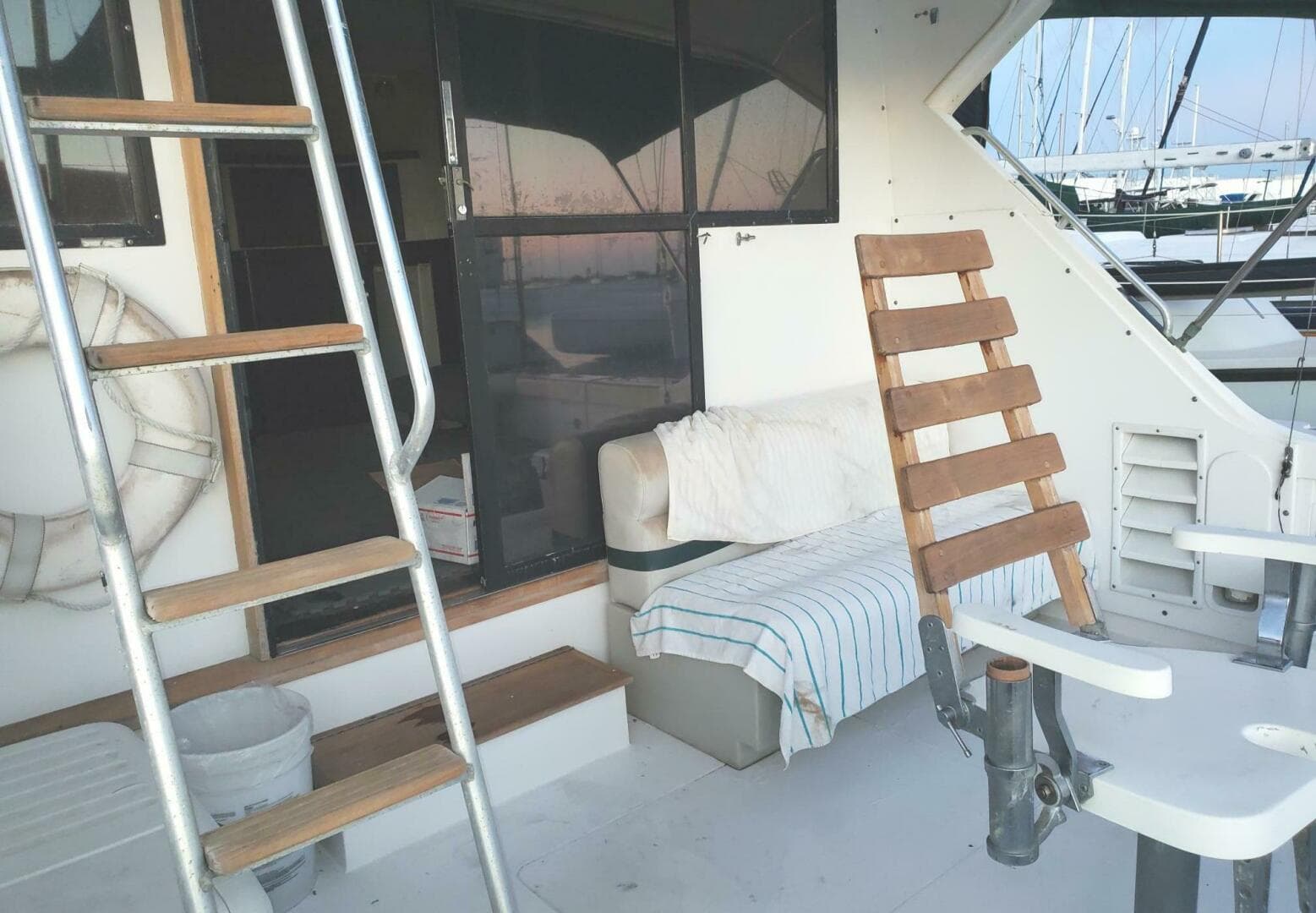 1988 Bertram 37 Convertible — photo 13