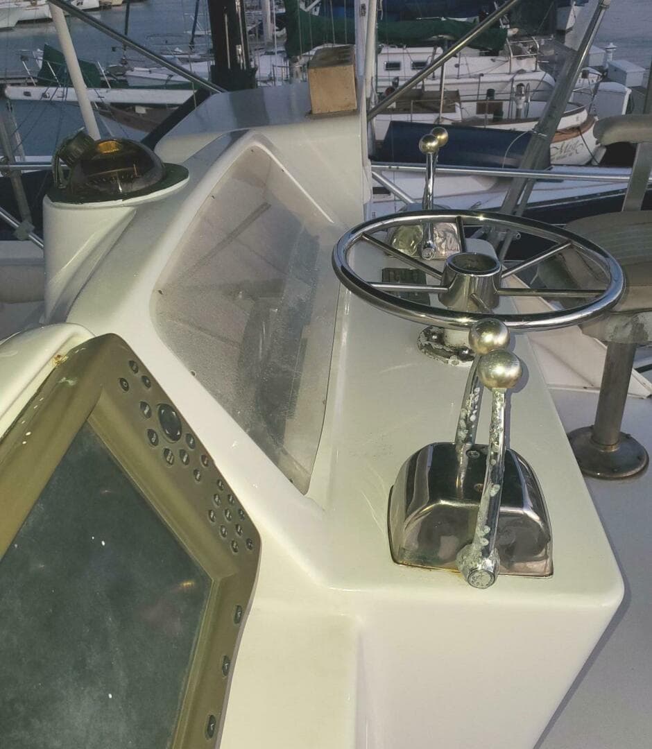 1988 Bertram 37 Convertible — photo 14