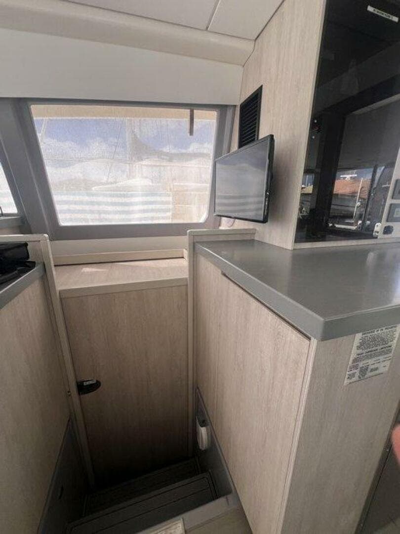 2020 Leopard 43 Pc — photo 19