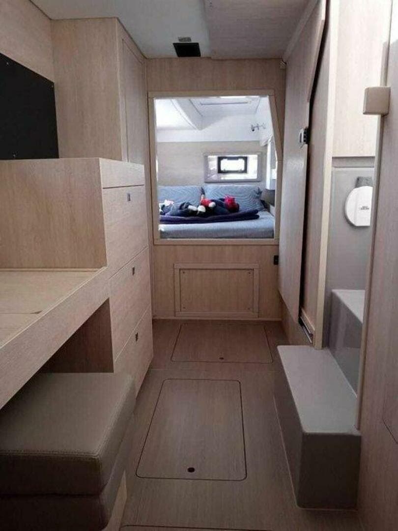 2020 Leopard 43 Pc — photo 16