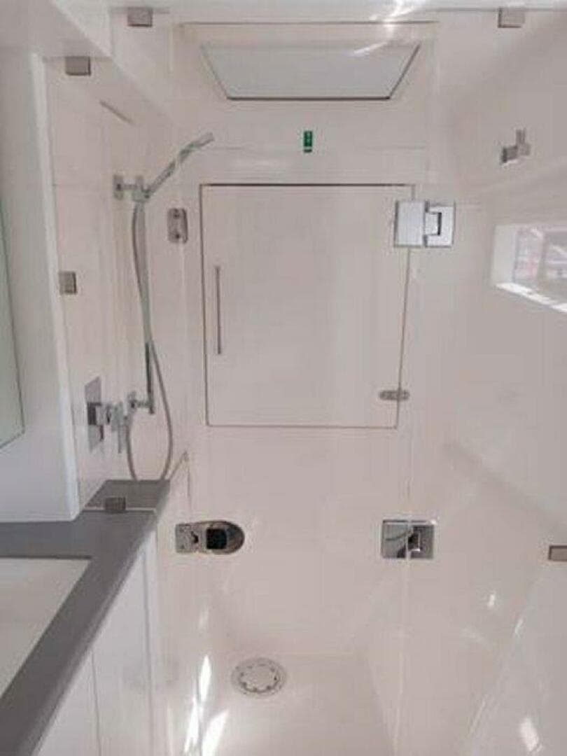 2020 Leopard 43 Pc — photo 12