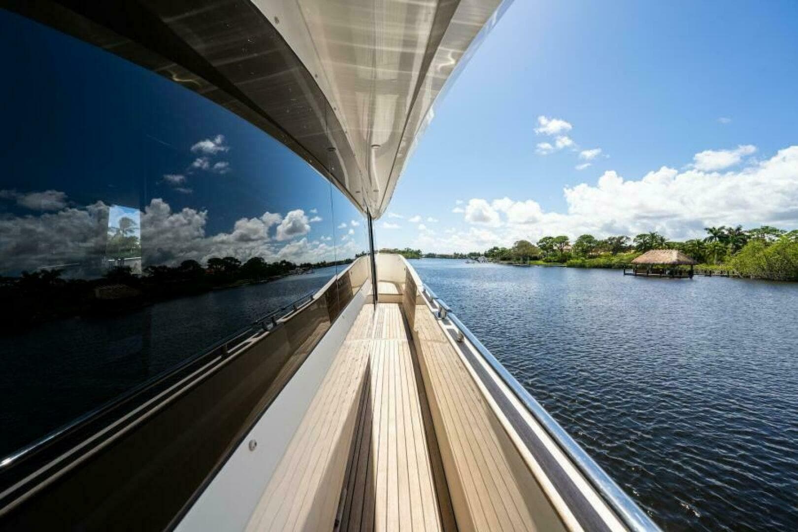 2015 Monte Carlo Yachts 86 — photo 24