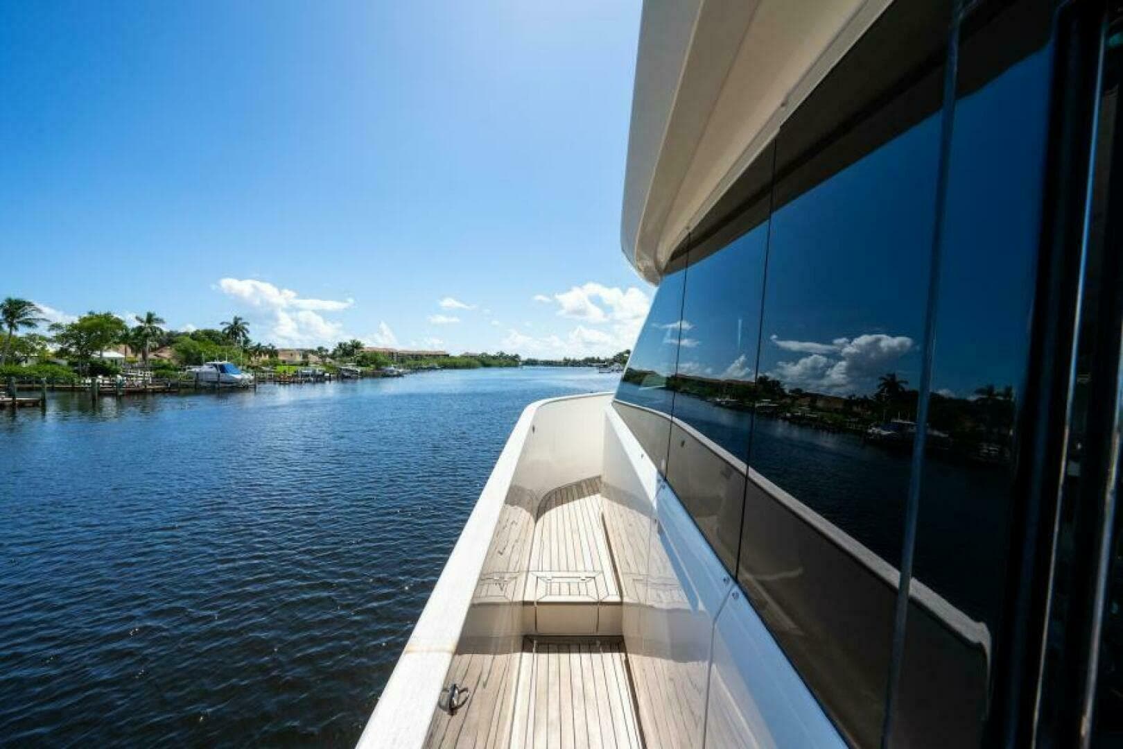 2015 Monte Carlo Yachts 86 — photo 23