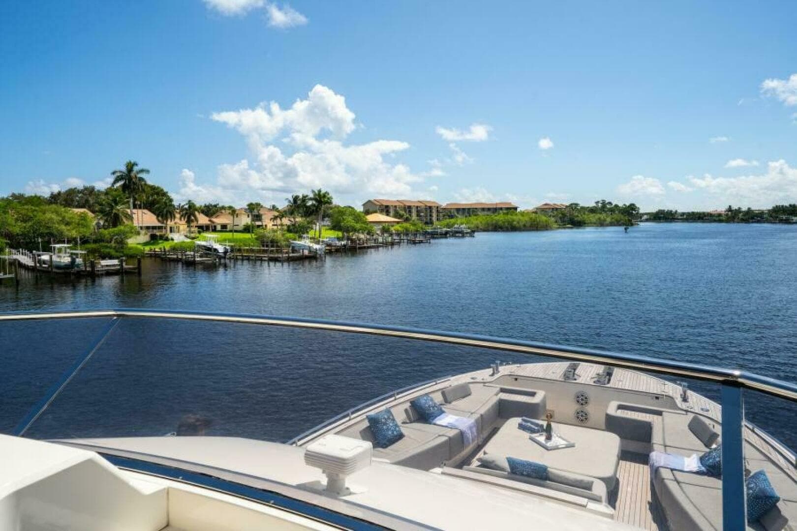 2015 Monte Carlo Yachts 86 — photo 45