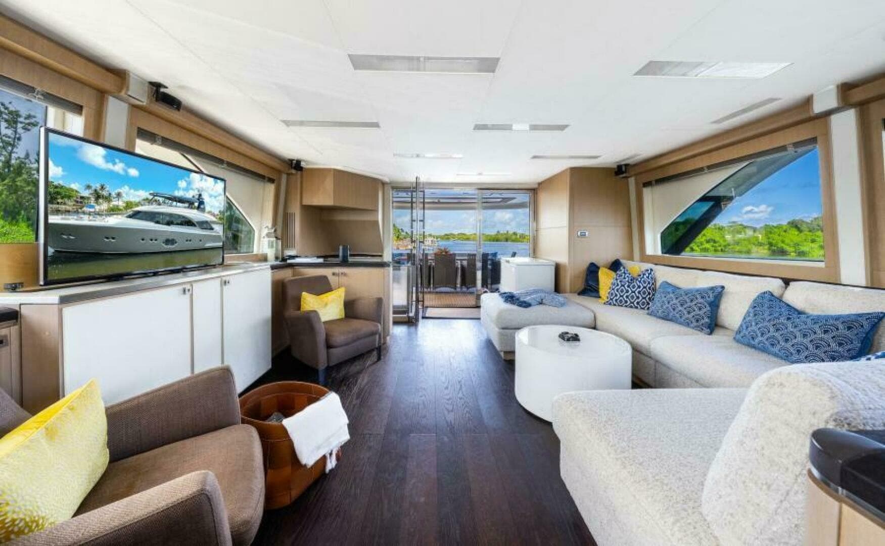 2015 Monte Carlo Yachts 86 — photo 47