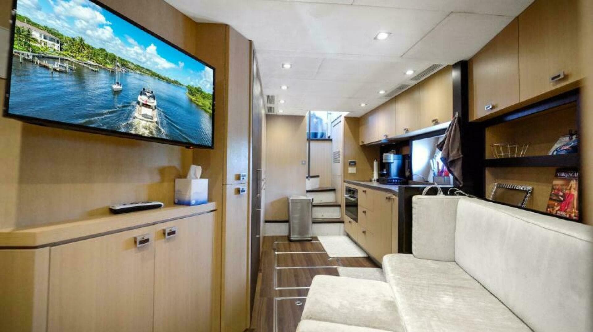 2015 Monte Carlo Yachts 86 — photo 55