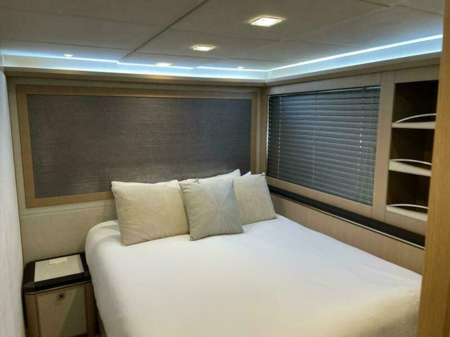 2015 Monte Carlo Yachts 86 — photo 67