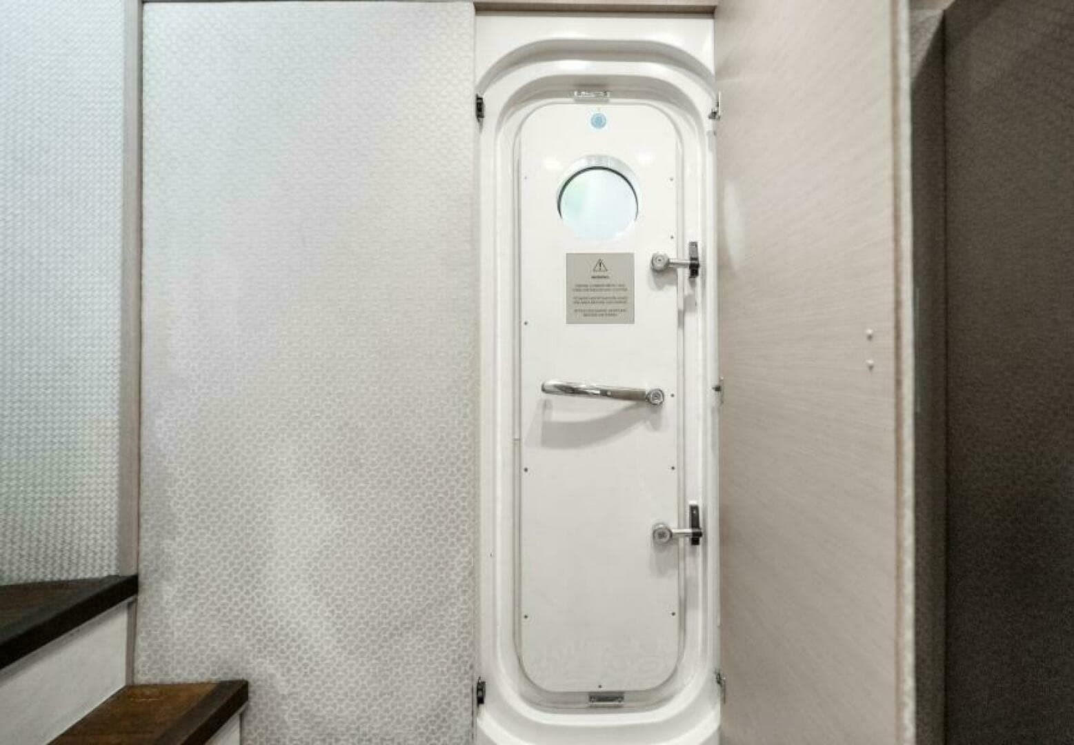 2015 Monte Carlo Yachts 86 — photo 73