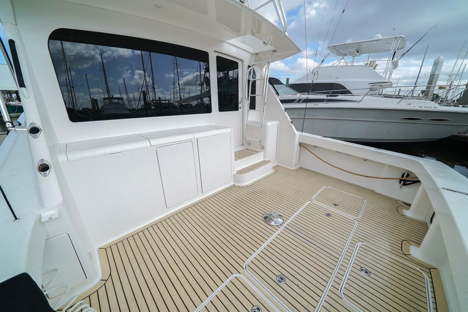 2007 Viking 45 Convertible — photo 22
