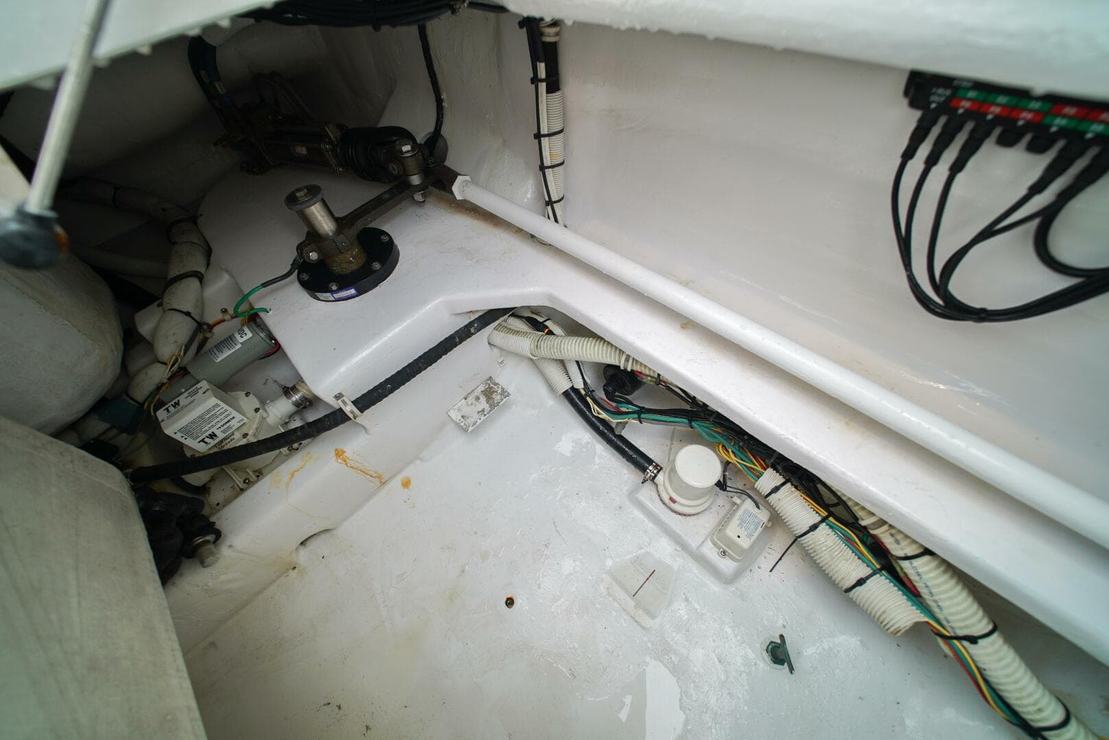 2007 Viking 45 Convertible — photo 51