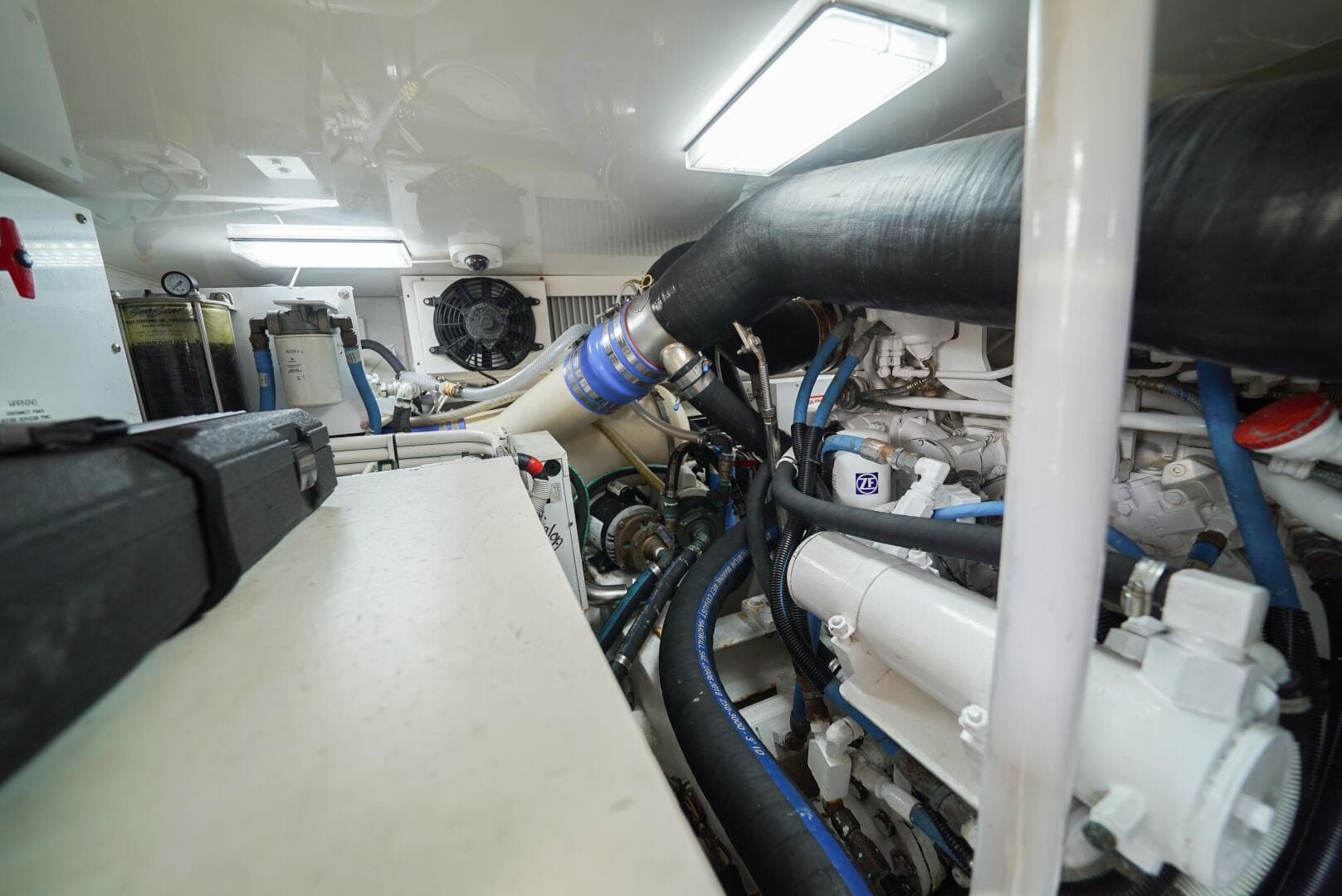 2007 Viking 45 Convertible — photo 54