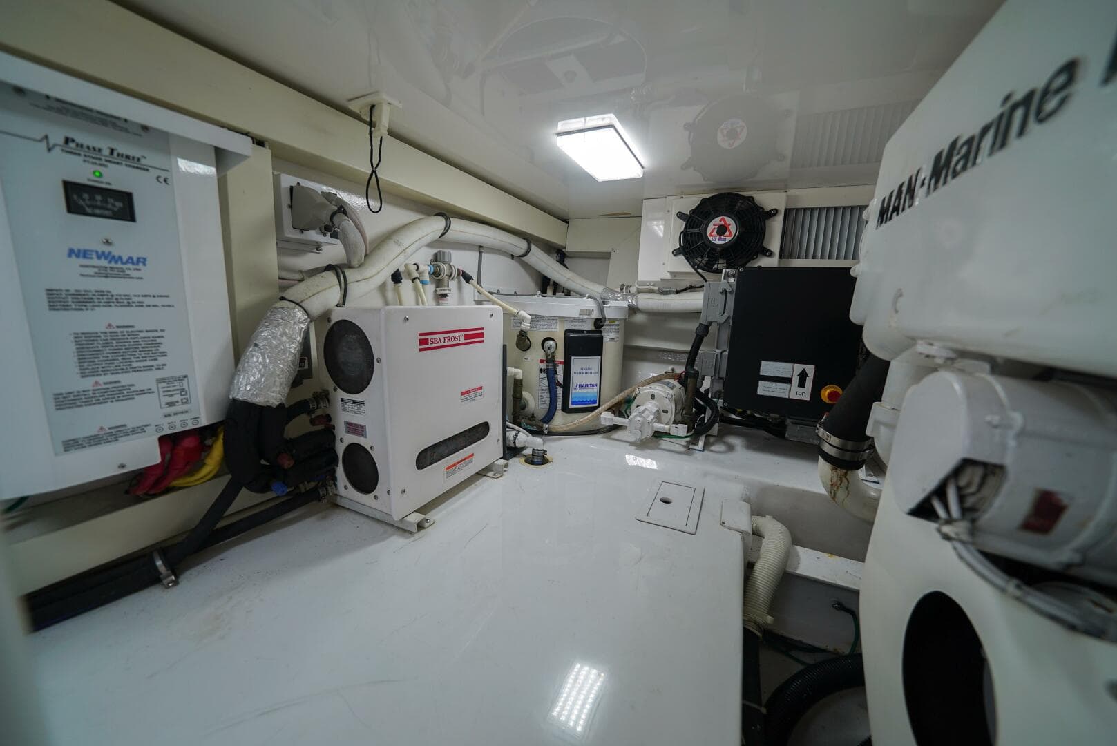 2007 Viking 45 Convertible — photo 57