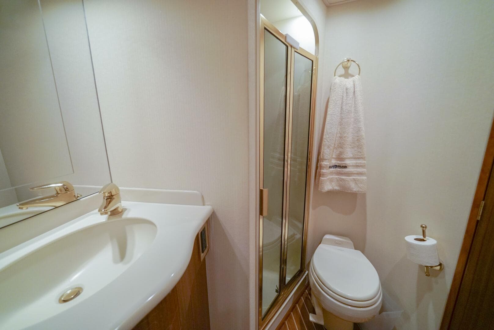 2007 Viking 45 Convertible — photo 21