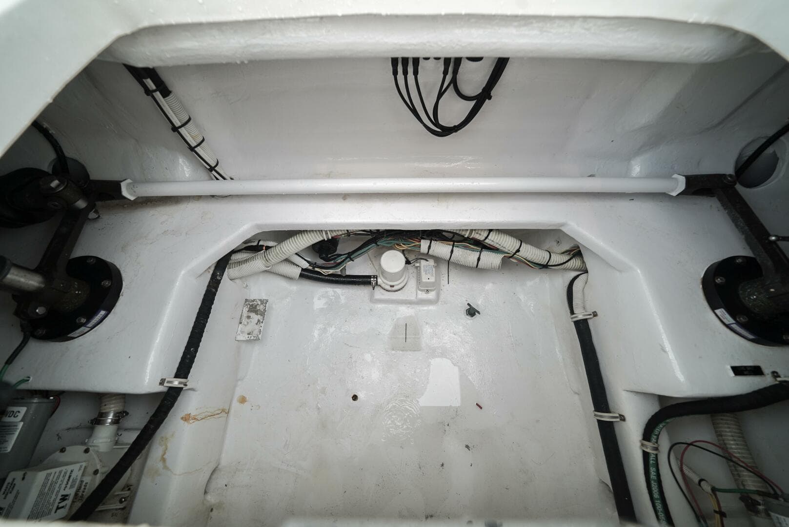 2007 Viking 45 Convertible — photo 50