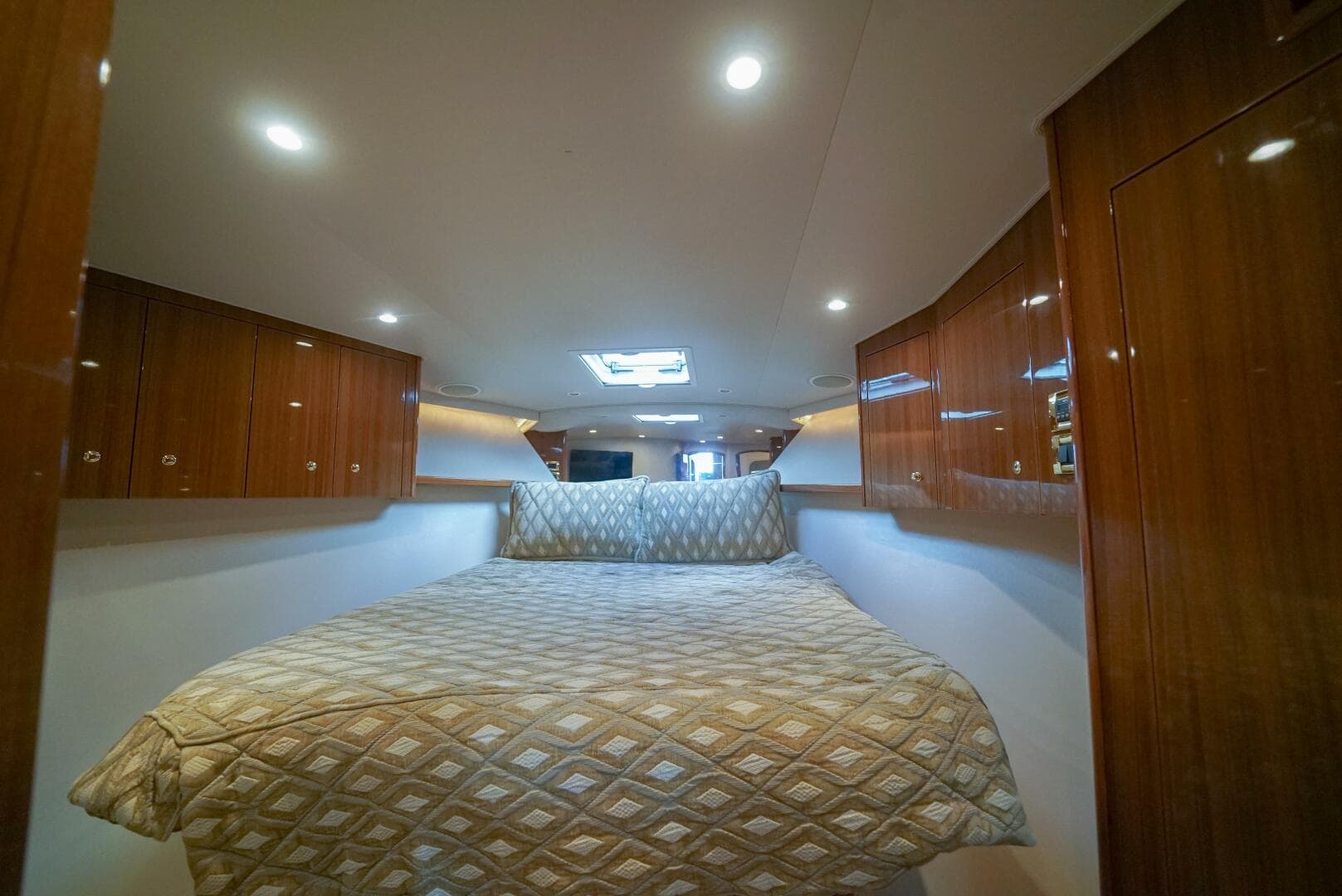 2007 Viking 45 Convertible — photo 11