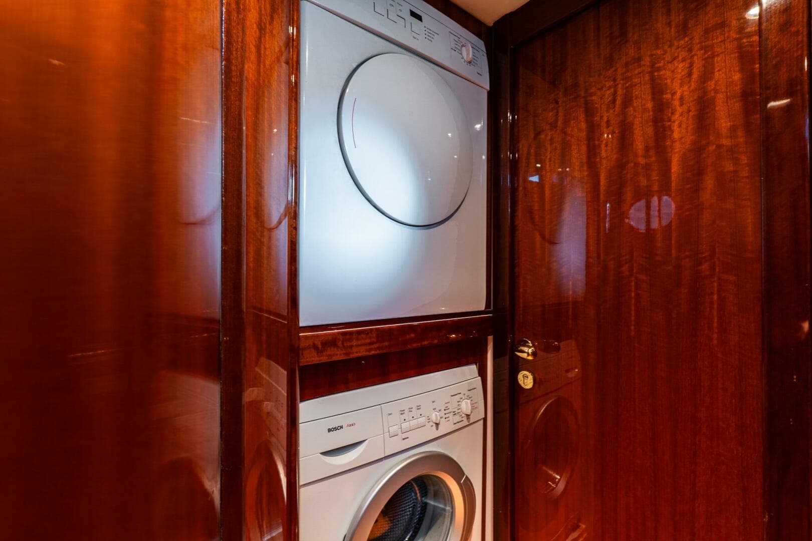 2007 Mystica Skylounge — photo 62