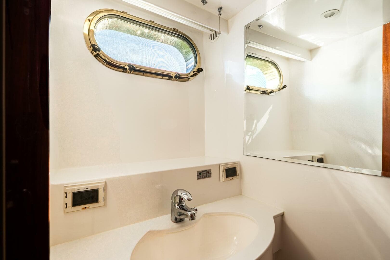 2007 Mystica Skylounge — photo 60