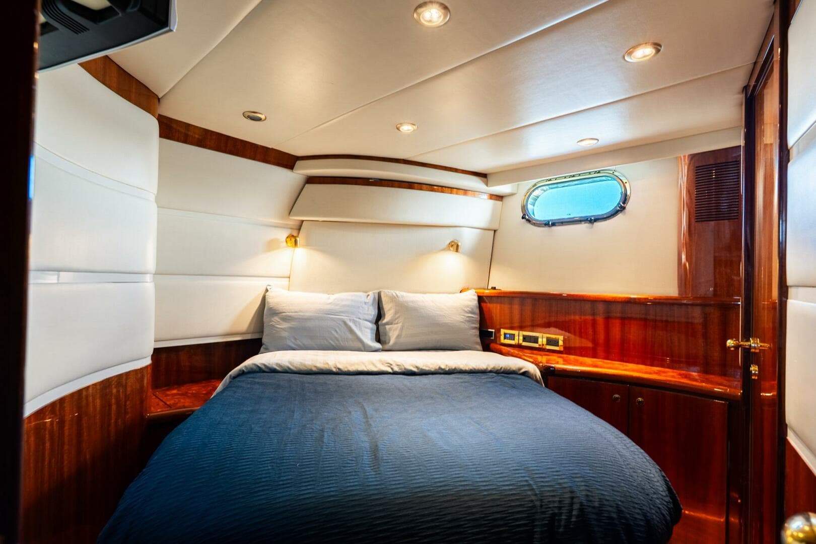 2007 Mystica Skylounge — photo 59